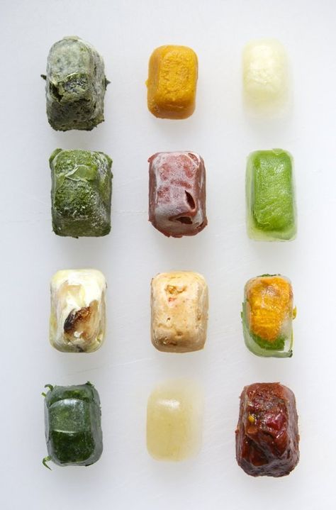 12 Ways to Preserve Vegetables in Ice Cube Trays Frozen Herb Cubes, Preserve Vegetables, Diamond Ice Cube Tray, Ice Cube Tray Hacks, Preserve Herbs, Souper Cubes, Ice Cube Tray Recipes, Gluten Free Dinners, Preserving Vegetables