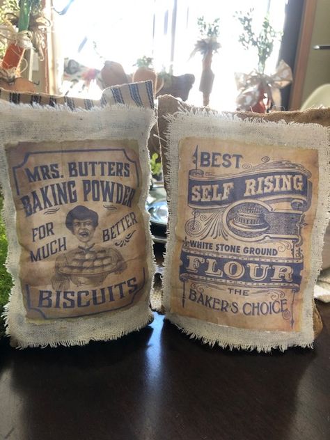 Vintage Flour Sack Ideas, Flour Biscuits, Flour Sacks, Coffee Sacks, Bag Items, Survival Bag, Kitchen Christmas, Coffee Bags, Chop Suey