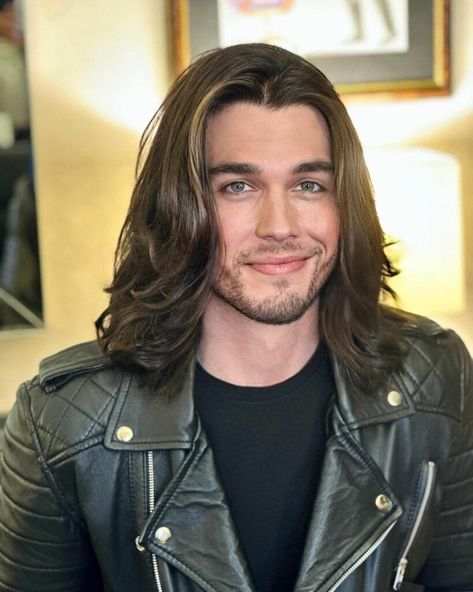 Long Hairstyle Men, Men Haircut Long, Long Haircuts For Men, Haircuts For Oval Faces, Beards Styles, Hairstyles For Oval Faces, Oval Face Men, Long Haired Men, Long Sleek Hair