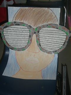 Writing 1.  "Sunglasses writing activity."  Students glue the sunglass template onto a white sheet of paper, drawing a picture behind the glasses.  The sunglasses have lines on them in which to write.  This is a great activity to view the student's writing skills in your class.  A great prompt would be to write about what they did over the summer.  -Scroll down a little End Of Year Art Activities, End Of Year Crafts, End Of The Year Projects, Year Reflection, Transition Activities, Third Grade Writing, 3rd Grade Writing, Classroom Idea, Summer Writing