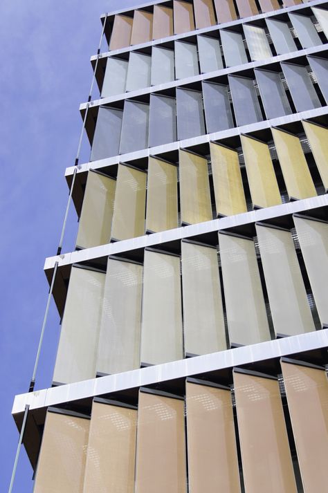 Sun Shading Facade Architecture, Solar Facade Architecture, Solar Shading Architecture, Shading Architecture, Louvre Facade, Solar Shading, Shading Device, Metal Facade, Bern Switzerland