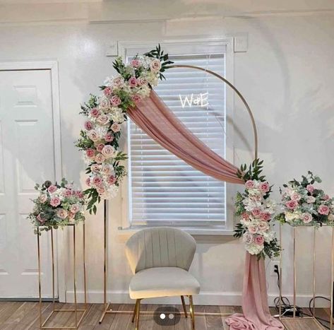 Wedding Decorations Diy Centerpiece, Ideas Bautizo, Decoration Buffet, Wedding Archway, Floral Arch Wedding, Arch Decor, Wedding Arch Flowers, Tent Decorations, Arch Flowers