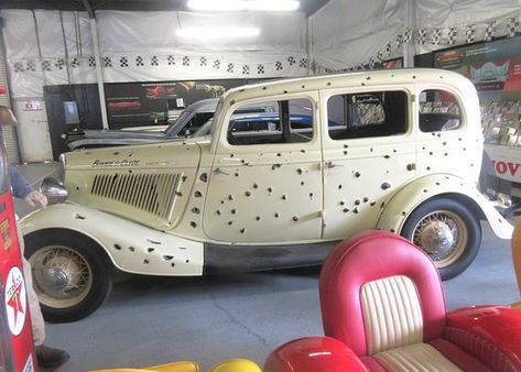 Bonnie and Clyde Car, Hollywood Cars Museum, Las Vegas, NV Bonnie And Clyde Car, Las Vegas Pictures, Museums In Las Vegas, Bonnie And Clyde, Celebrity Cars, Tv Cars, Las Vegas Photos, Bonnie Clyde, Bonnie N Clyde