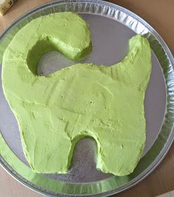 Art it out!: Dino cake Easy Dino Cake, Dinosaur Cake Template, Dinosaur Cakes For Boys, Alligator Cake, Isaiah 3, Toddler Birthday Cakes, Dino Cake, Dinosaur Birthday Cakes, 4th Birthday Cakes