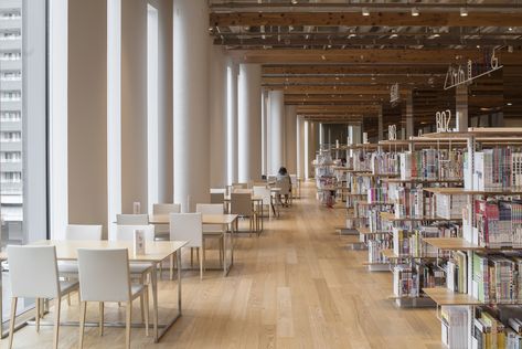 Gallery of Toyama Kirari / Kengo Kuma and Associates - 7 Public Library Design, Architecture 101, Architects Desk, Classroom Interior, School Building Design, Shop Facade, Library Inspiration, Library Architecture, Kengo Kuma