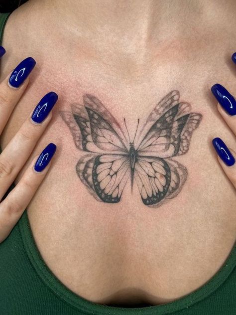 Line Art Tattoos Simple, Underboob Butterfly Tattoo, Cool Tats Creative, Lace Butterfly Tattoo, Unique Butterfly Tattoos, Thigh Tat, Belly Tattoos, Tato Henna, Small Pretty Tattoos