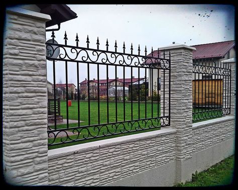 Master of Metal Wrought Iron Front Gate Creation Fance Iron Modern, Iron Main Gate Design, Fence Wall Design, Exterior Door Designs, Iron Garden Gates, Compound Wall Design, Gate Wall Design, Fence Gate Design, Grill Gate Design