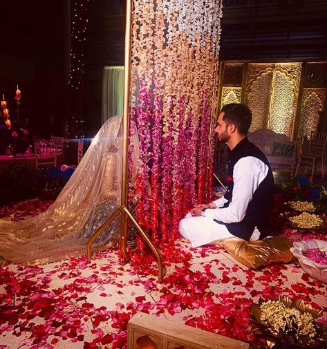 Pakistan Style Lookbook on Instagram: “How Beautiful is this Intimate Nikkah Ceremony?! 😍✨ @safaliqadri #PSLWeddingDecor #PakistanStyleLookbook” Apk Instagram, Nikkah Ceremony, Nikah Ceremony, Pakistan Wedding, Afghan Wedding, Instagram New York, Wedding Mehndi, Big Fat Indian Wedding, Fashion Lookbook