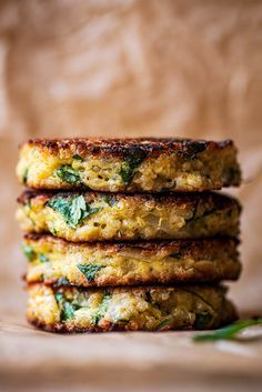 Quinoa Patty, Quinoa Patties, Quinoa Recipes Easy, Vegan Patties, Veggie Patties, Quinoa Burgers, Vegetarian Quinoa, Veggie Dinner, Patties Recipe