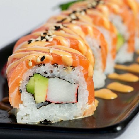 Alaska Roll Alaska Roll Sushi, Alaska Roll, Japanese Sticky Rice, Crab Sushi, Rice Types, Rice Rolls, Salmon Sushi, Salmon And Rice, Sushi Recipes