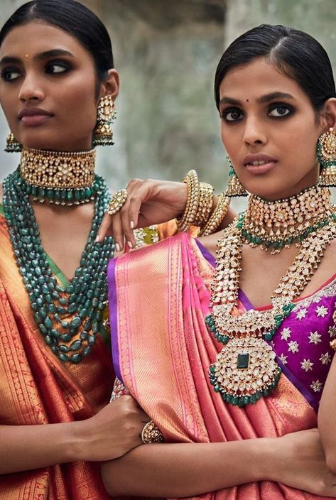 Trending: Statement Haars with Huge Pendants Are The Latest Fad! | WedMeGood Kishandas Jewellery, Traditional Wedding Jewellery, Emerald Jewellery, Anushree Reddy, Bridal Necklace Designs, Indian Bridal Jewellery, Gold Pendant Jewelry, Indian Jewellery Design, Jewellery Sets