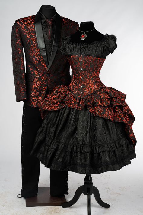 Vampire gothic wedding couple outfit Victorian Vampire Couple Costume, Vampire Wedding Suit, Goth Wedding Outfit, Vampiric Aesthetic, Vampire Attire, Victorian Vampire Costume, Masquerade Outfit Ideas, Vampire Couple, Goth Couple