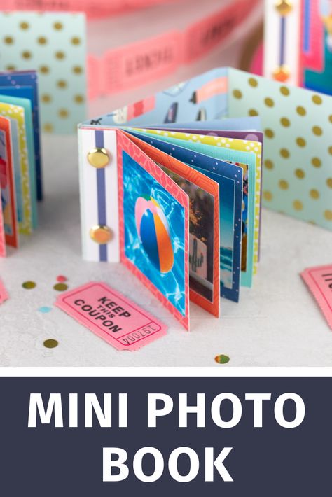 Diy Instax Album Ideas, Handmade Photo Book Ideas, Small Book Ideas, Diy Mini Photo Book, Small Photo Album Ideas, Mini Photo Albums Diy Memory Books, Gift Card Album Mini Books, Diy Photo Book Handmade, Mini Photo Albums Diy