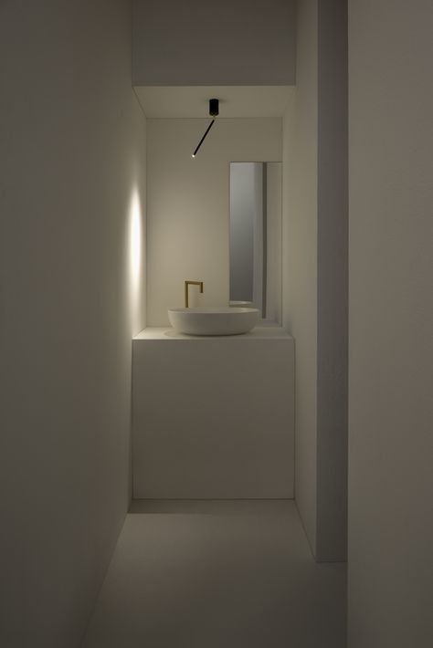 vesoi srl - tubetto immagine 2 Bathroom Mirror Lighting, Bathroom Lighting Design, Mirror Lighting, Ceiling Lamp Design, Spa Lighting, Bath Lighting, Interior Minimalista, Bathroom Images, Interior Design Per La Casa