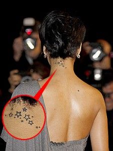 stars Rihanna Star Tattoo, Tattoo Stars, Tattoos Butterfly, Diy Tattoo Permanent, Stars Tattoo, Back Of Neck Tattoo, Angel Wings Tattoo, Star Tattoo, Neck Tattoos