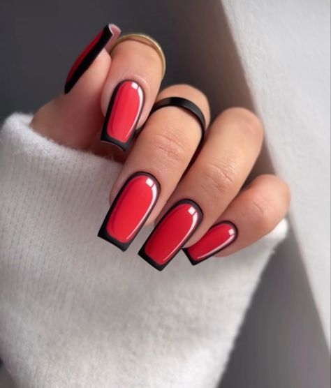 Red Comic Nails, Red Cartoon Nails, Red Pop Art Nails, Short Pop Art Nails, Cartoon Nails Art, Trending Red Nails, Comic Nails Designs, Pretty Red Nails, Summer Nails Red