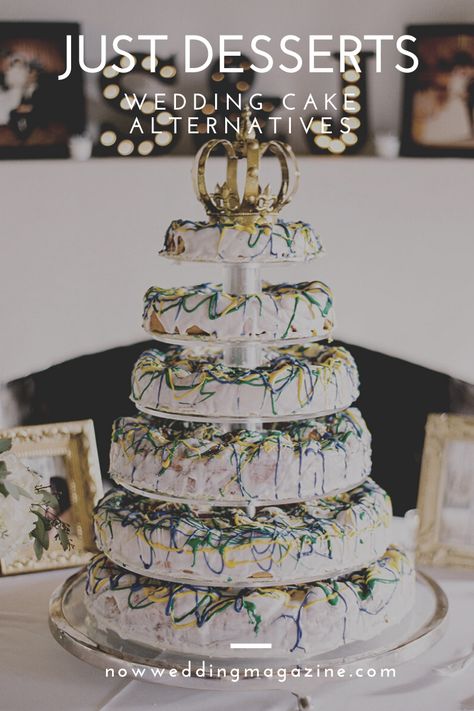 White wedding king cake King Cake Wedding Cake, New Orleans Wedding Cake, King Cake Ideas, Wedding Dessert Ideas, Desserts Wedding, Cake Alternatives, Wedding New Orleans, How To Make Wedding Cake, Cake Tower