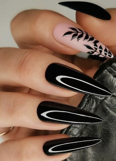 Gold Stiletto Nails, Black And Nude Nails, Silhouette Nails, Matted Nails, Champagne Nails, Black Almond Nails, Cruise Nails, Purple Nail Art, Tropical Nails