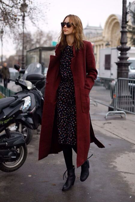 Brick red long coat Mode Tips, Boating Outfit, Blazer Outfit, Langer Mantel, Stil Inspiration, Looks Street Style, Long Dress Casual, Red Coat, 여자 패션