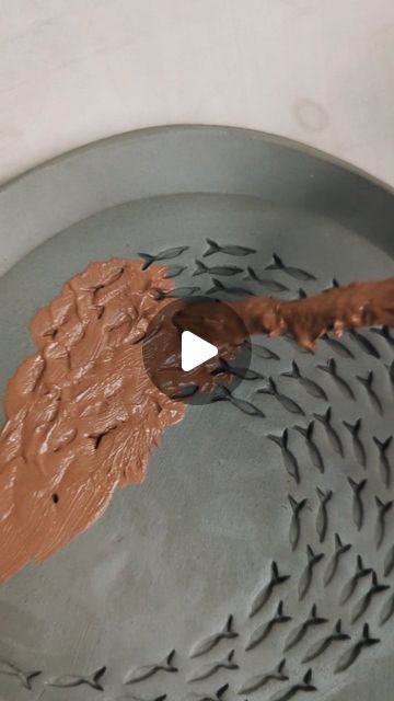 Leela Chakravarti on Instagram: "I've been working on some inlaid plates. They're now ready for their first firing. I've got to do a bit of thinking about how I'll glaze them, so that I don't lose the detail. In the past I've used a red clay inlaid with white clay and that's been a great contrast. Here I'm using a buff clay inlaid with a red clay. Let's see what happens." Large Ceramic Wall Art, Inlay Technique Ceramics, Plate Clay Ideas, Pottery Transfer Ideas, Red Clay Glaze Ideas, Ceramic Patterns Design, Inlay Ceramics, Ceramic Decoration Ideas, Slip Decoration Pottery