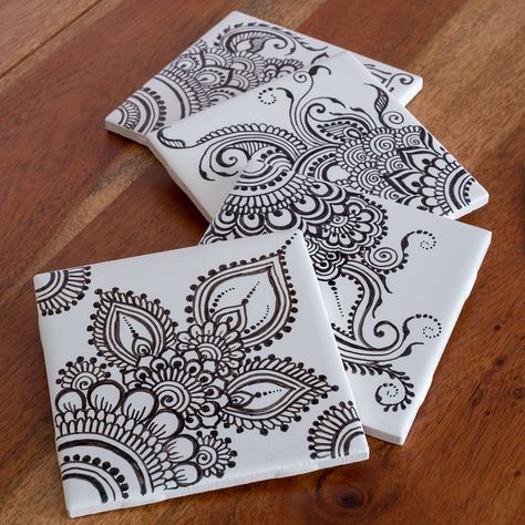 black sharpie henna inspired drawing on tile Henna On Canvas, Mandala Work, Henna Canvas, Mandala Paintings, Art Booth, Aladdin Party, Diy Henna, Coasters Diy, Bullet Journal Font