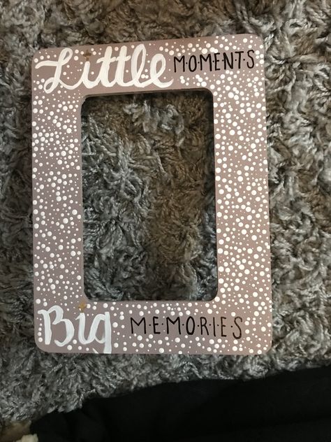 Cute Big Little Gifts, Big Little Diy Gifts, Gifts For Little Sorority, Big Little Picture Frame, Diy Big Little Gifts, Big And Little Baskets, Big Little Basket Fillers, Big Little Notes, Big Little Room Decorations Sorority