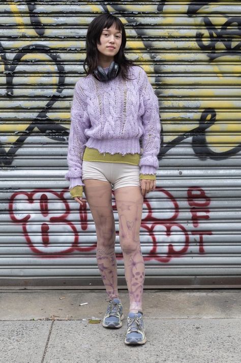 Shorts Over Tights, Shorts With Tights Outfit, Nyc Looks, Acne Studios Sweater, Legs Outfit, Art Outfit, Bicycle Shorts, Mesh Tank Top, Tights Outfit