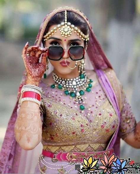 New Dulhan Pose, Bridal Dulhan, भारतीय दुल्हन संबंधी, Marriage Girl, Indian Bride Poses, Indian Bride Photography Poses, Indian Wedding Poses, Bride Photos Poses, Bridal Photography Poses