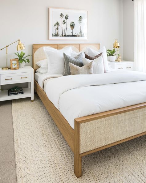 Contemporary Guest Bedroom, Guest Bedroom Inspiration, Cozy Farmhouse Bedroom, Modern Guest Bedroom, Guest Bedroom Design, Pure Salt, Bed Design Modern, Coastal Bedrooms, Coastal Bedroom