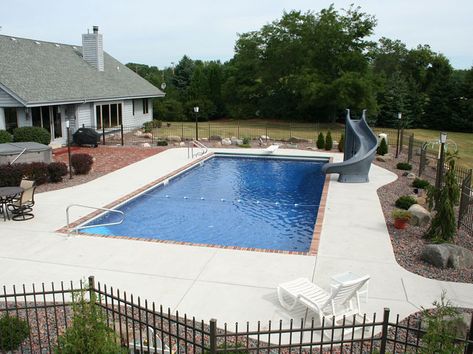 Rectangle Pool Ideas, Pool Landscaping Ideas, Pool Party Ideas, Swimming Pool Service, Inground Pool Landscaping, Rectangle Pool, Diving Pool, Living Pool, Pool Kits