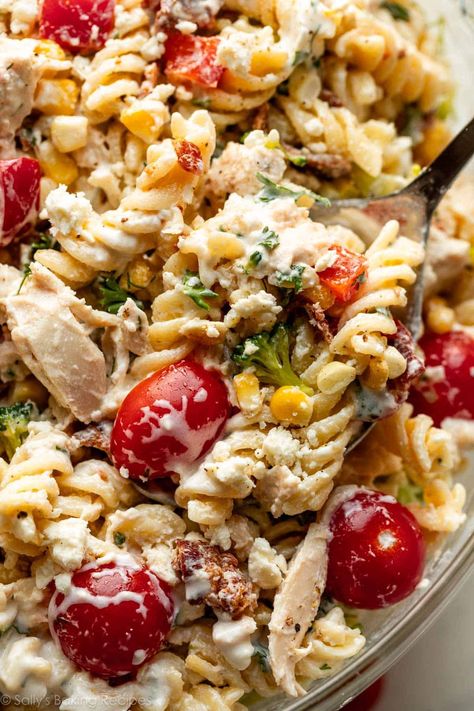 Pasta Salad With Greek Yogurt, How To Prepare Pasta, Greek Yogurt Pasta, Chicken Rissoles, Greek Chicken Pasta, Buffalo Chicken Pasta Salad, Salad Appetizer Cups, Greek Yogurt Dressing, Buffalo Chicken Pasta