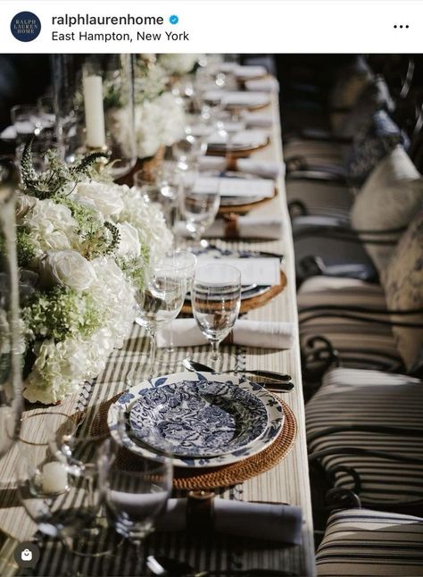 Dinner Party Tablescapes, Ashley Cooper, Pretty Table Settings, Dinner Party Decorations, Tablescape Inspiration, Dinner Table Setting, Table Setting Decor, Pretty Tables, Hamptons Style