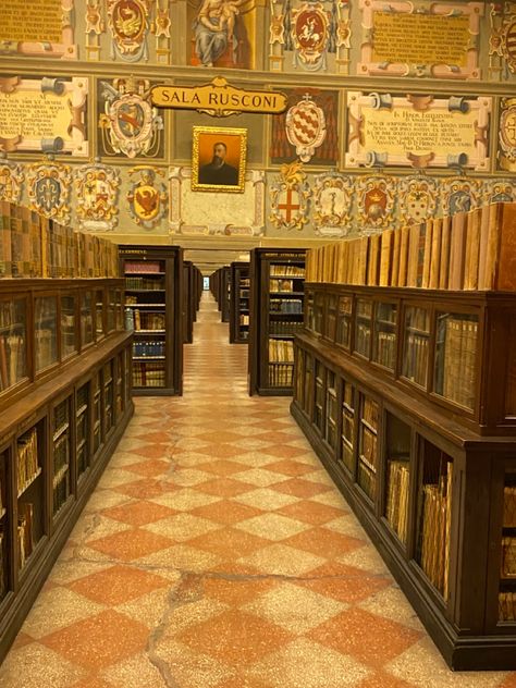 #italy #academia #library #aesthetic #oldmoney Old Academia, Academia Library Aesthetic, Italy Library, Academia Library, Library Aesthetic, Old Money, Brain, Italy, Travel