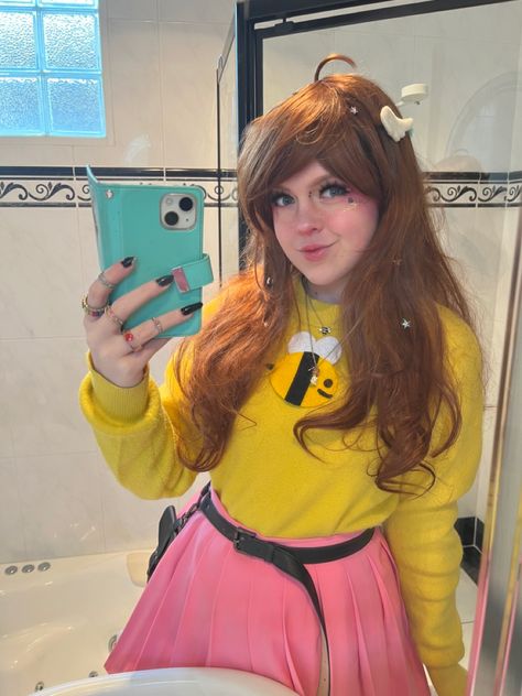 Cutestudios Cosplay of Bee from bee and puppycat again #bee #cosplay #cosplayer #beecosplay #beeandpuppycat #lazyinspace #beeandpuppycatcosplay #beeandpuppycatlazyinspace #kawaii #cosplay #aesthetic #cartoon Bee And Puppycat Toast Cosplay, Bee And Puppycat Cosplay, Bee From Bee And Puppycat, Puppycat Cosplay, Bee Cosplay, Cosplay Aesthetic, Cosplay Idea, Aesthetic Cartoon, Cosplay Inspo