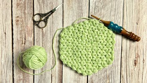 Join Brenda K.B. Anderson on Tuesday, August 6th at 11:30 a.m. CT/12:30 p.m. ET for a FREE LIVE event! Brenda will be demonstrating how to work the Jasmine… Rectangular Granny Square, Jasmine Stitch Crochet, Advanced Crochet, Crocheting Patterns, Craft Board, Creative Crochet, Crochet Fun, Crochet Granny Square Blanket, Waffle Stitch