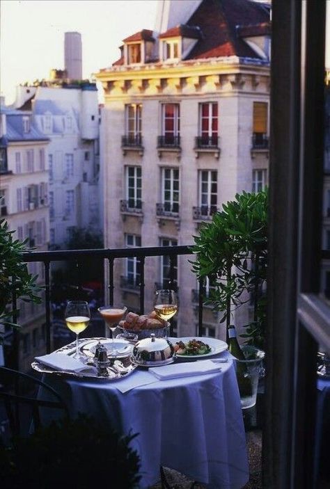 Hotel balcony dining in Paris Greenwich Village, Paris Hotels, Saint Germain, Pretty Places, Oh The Places Youll Go, Dream Destinations, Crete, Fine Dining, Dream Vacations