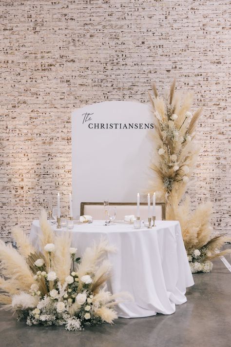 Bluegrass Chic | Modern Boho Wedding White Rock Canyon Sweetheart Table Boho Bohemian Sweetheart Table, Boho Bride And Groom Table Decor, Sweetheart Table Boho, Boho Sweetheart Table, Modern Boho Wedding, Head Table Wedding, Sweetheart Table Wedding, Low Centerpieces, Love Fest