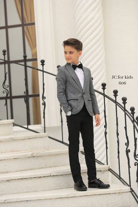 Kids Formal Outfits Boys, High School Prom Outfits For Guys, Formal Boys Outfit, Prom Outfits For Guys, Graduation Fashion, Kids Sweater Pattern, Boys Formal Wear, Kids Blazers, Blackpink Square Up