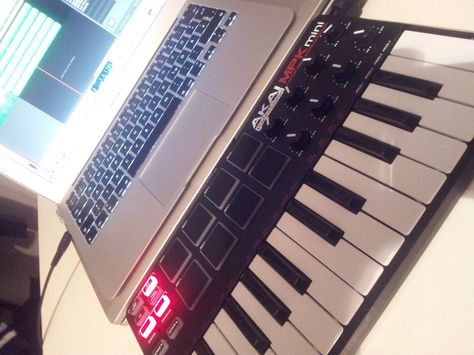 AKAI MPK mini, its great.. Mpk Mini, Music Stuff, Piano, Music Instruments, Electronics, Music, Quick Saves