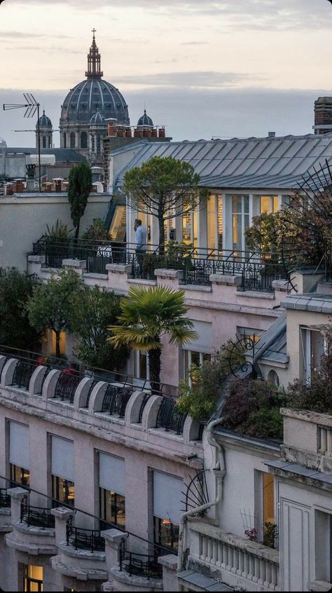 Paris Penthouse, Paris Flat, Paris Rooftops, Parisian Architecture, Apartment Exterior, French Apartment, Paris Vibes, Parisian Life, Casa Exterior