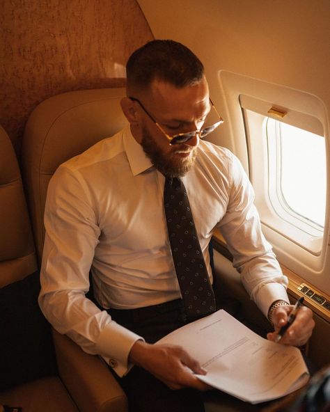 @thenotoriousmma shared a photo on Instagram: “Signing deals on the jet to signing posters for the fans. Las Vegas I am home!” • Jul 8, 2021 at 9:45am UTC Conor Mcgregor Hairstyle, Conor Mcgregor Wallpaper, Conor Mcgregor Quotes, Mcgregor Wallpapers, Conor Mcgregor Style, Koba Lad, Mc Gregor, Connor Mcgregor, I Am Home