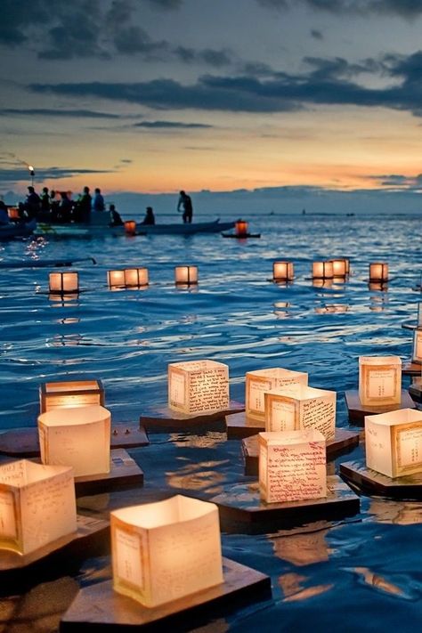 It seems so close Waterside Wedding, Lake House Wedding, Weddings Idea, Pool Wedding, Floating Lanterns, Lakeside Wedding, Wedding Fun, Lake Wedding, Floating Candles