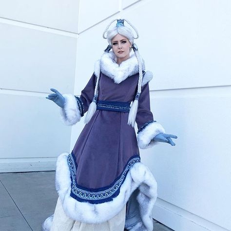 Princess Yue cosplay by @maidofmight on Instagram from Avatar: The Last Airbender Princess Yue Outfit, Sokka And Yue Costume, Yue Avatar Cosplay, Princess Azula Cosplay, Yue Cosplay, The Last Airbender Cosplay, Avatar Halloween, Princess Yue, Koro Sensei