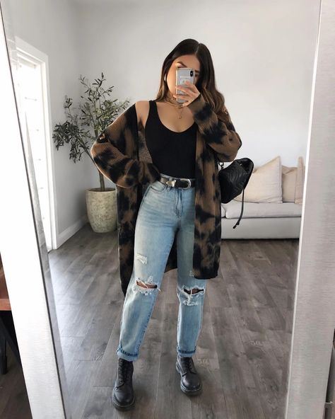 #fashion #lookbook #alllook Semi Casual Outfit, Looks Pinterest, Trendy Summer Outfits, Stylish Sweaters, Grunge Style, Mom Outfits, Casual Fall Outfits, Mode Inspiration, Winter Fashion Outfits