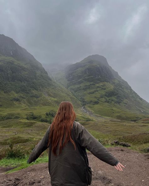 Glen Coe, highlands scotland🏴󠁧󠁢󠁳󠁣󠁴󠁿🤎 Scottish Aesthetic, Scotland Aesthetic, Scotland Hiking, Scottish Countryside, Glen Coe, Irish Countryside, Outdoor Aesthetic, Nature Hikes, Scotland Highlands