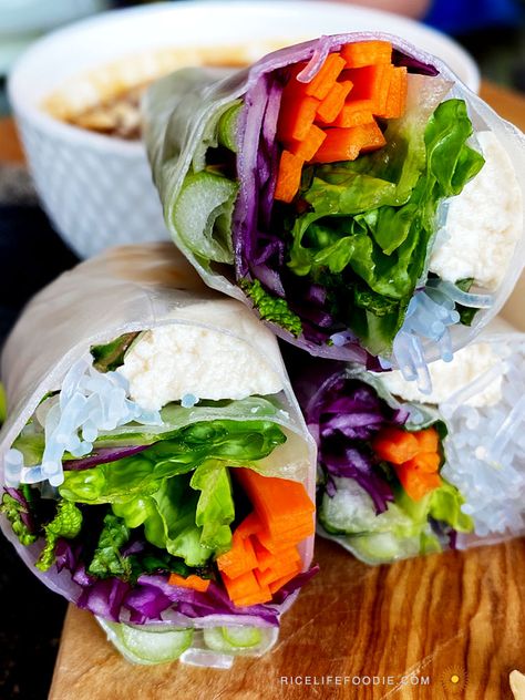 Vietnamese Peanut Sauce, Tofu Spring Rolls, Rice Wrappers, Fresh Spring Rolls, Salad Rolls, Garlic Uses, Spring Roll Recipe, Vegan Tofu, Vermicelli Noodles