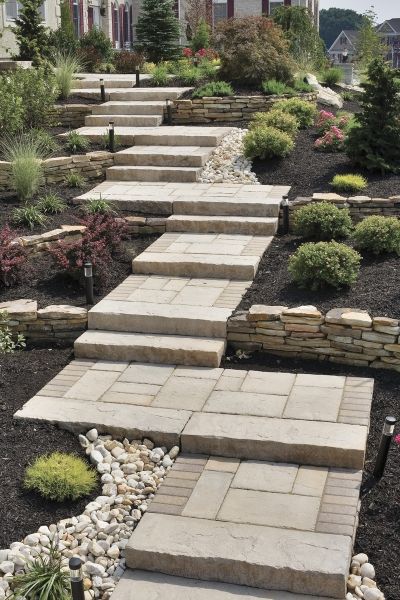 Landscape Stairs, Stone Ideas, Walkway Landscaping, Walkway Design, Stone Steps, Garden Stairs, Outdoor Steps, Garden Stepping Stones, Sloped Garden