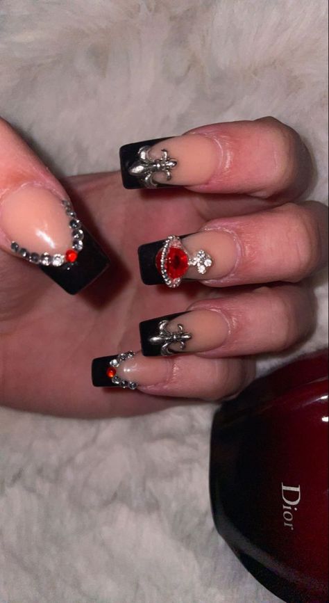 red and black nails Black And Red Nails With Gems, Black Acrylic Nails Simple, Black Nails With Red Gems, Red And Black Quince Nails, Acrylic Nails Vivienne Westwood, Baddie Black Nails, Y2k Black Nails, Red And Black Prom Nails, Deftones Nails