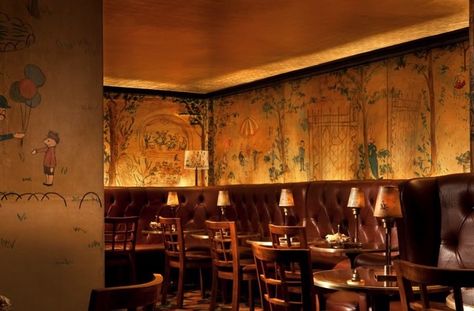 Bemelmans Bar, Old School Restaurant, School Restaurant, Rosewood Hotel, Best Piano, Theater District, Piano Bar, New York Hotels, Built In Bar