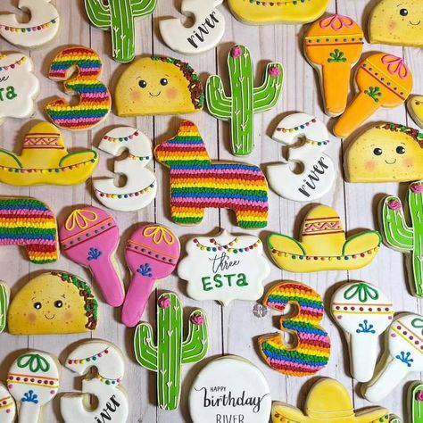 Number Three Cookies Decorated, Three Esta Cookies Decorated, Fiesta Party Cookies, Threeesta Cookies, Three Amigos Birthday Party, Three Esta Cookies, Fiesta Decorated Cookies, Three Esta Birthday Party Food, Taco Cookies Decorated